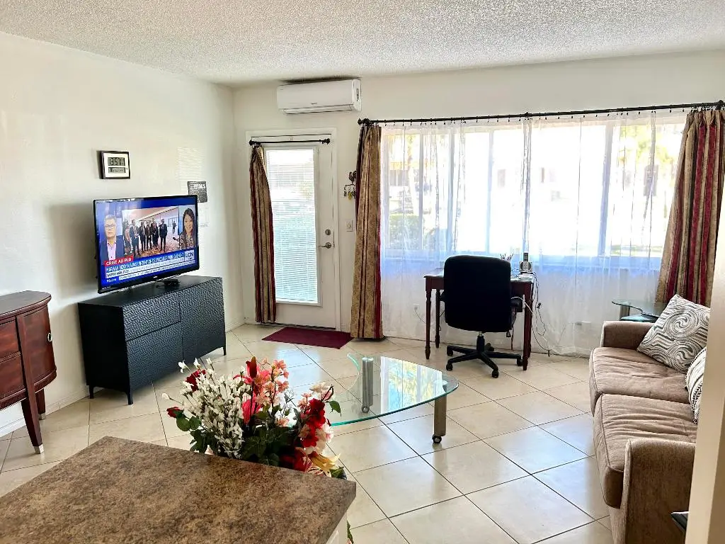 920 SW 11th Avenue #5d, Hallandale Beach, FL 33009 - #1