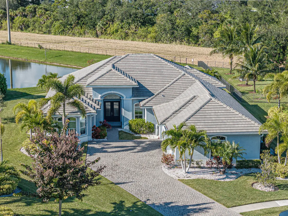 395 SW Sapphire Way Sw, Vero Beach, FL 32968 - #1