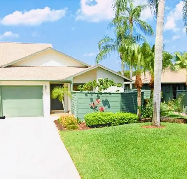 6764 SE Bunker Hill Drive, Hobe Sound, FL 33455