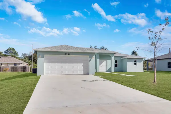 2361 SW Chateau Terrace, Port St Lucie, FL 34953