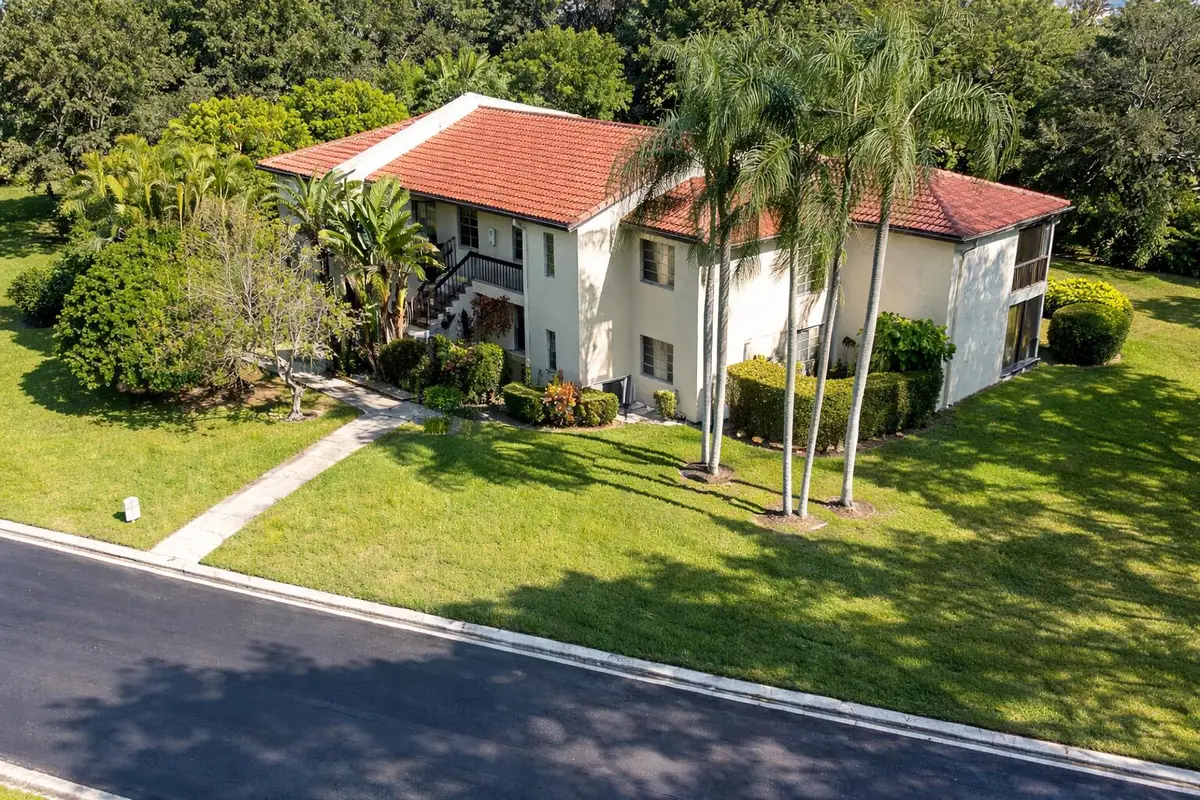 8305 Casa Del Lago #E, Boca Raton, FL 33433 - #1