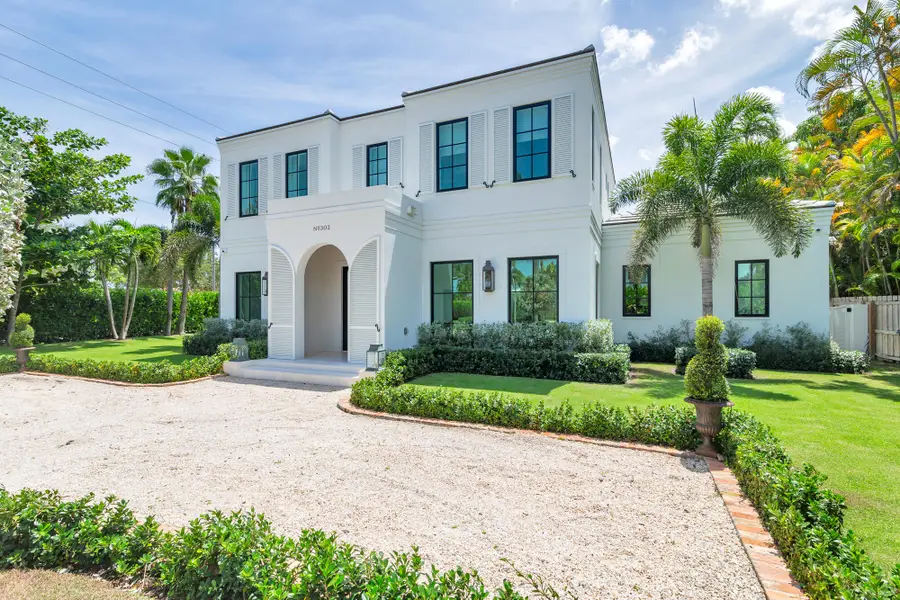 302 E Lakewood Road, West Palm Beach, FL 33405 - #3