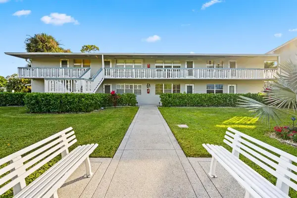 380 Sheffield P, West Palm Beach, FL 33417