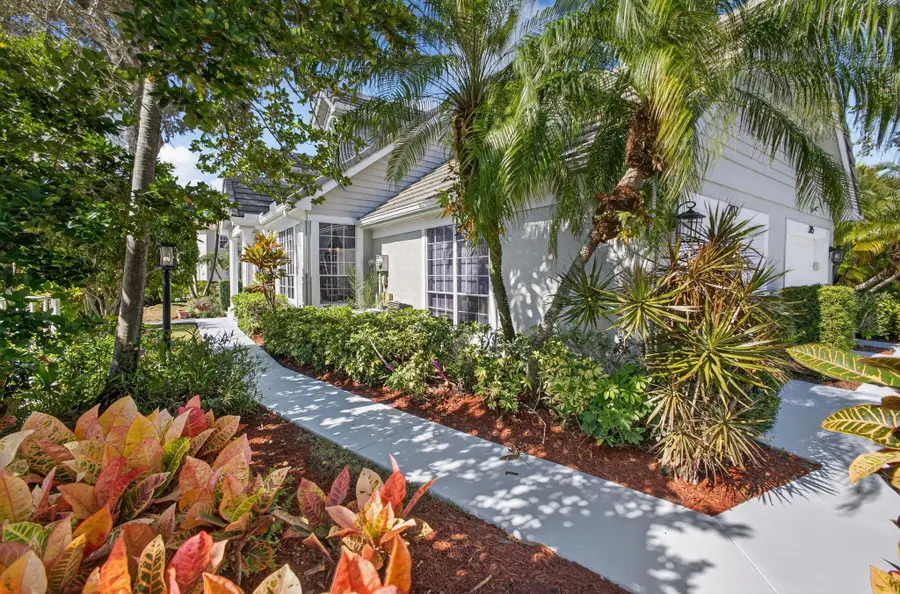 207 Woodsmuir Court, Palm Beach Gardens, FL 33418 - #3
