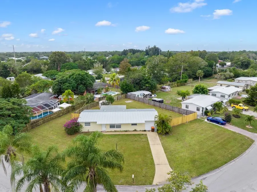 2363 2nd Place Sw, Vero Beach, FL 32962 - #2