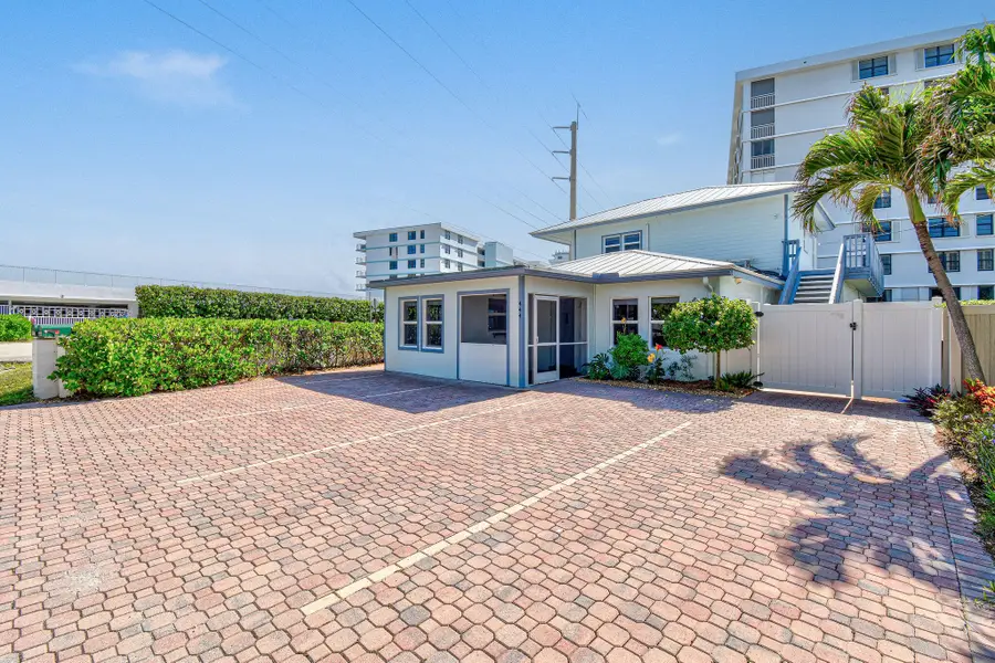 941 Ocean Drive, Juno Beach, FL 33408 - #2