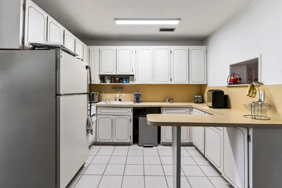 337 E Lake Road, Palm Springs, FL 33461 - #3