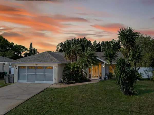 529 SE Fallon Drive, Port St Lucie, FL 34983