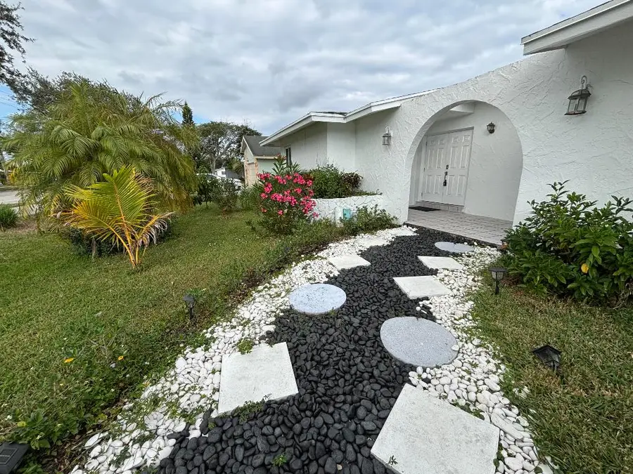 854 Royal Palm Beach Boulevard, Royal Palm Beach, FL 33411 - #2