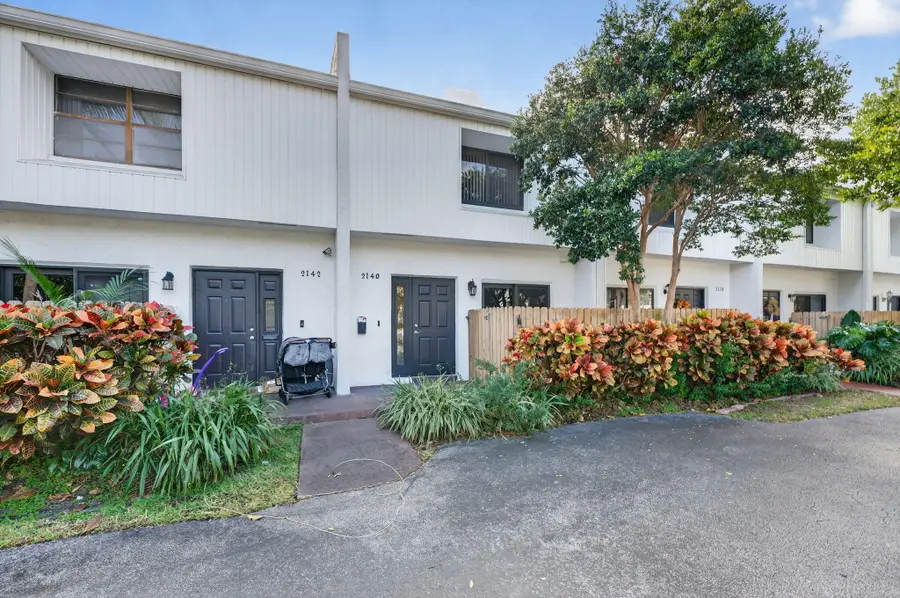 2140 NE 44th Street, Pompano Beach, FL 33064 - #3