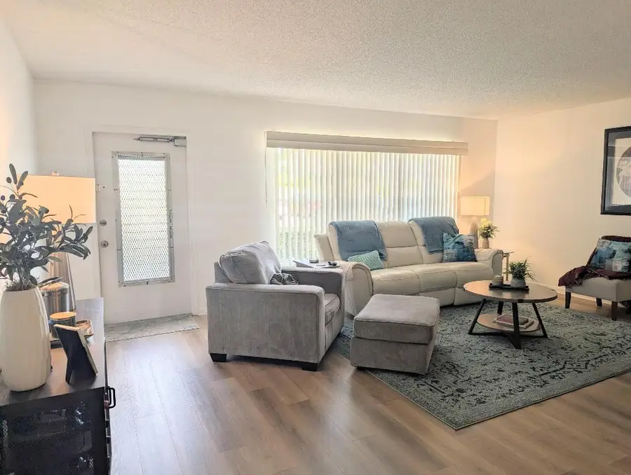 111 Greenbrier B, West Palm Beach, FL 33417 - #3