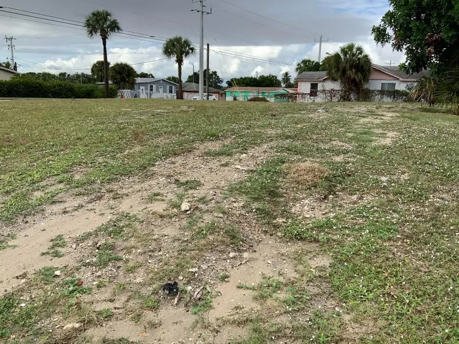 32nd & S Ave S, Riviera Beach, FL 33404 - #3