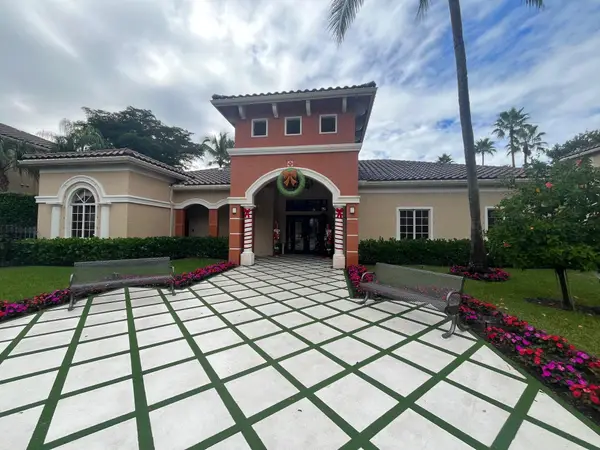 4167 N Haverhill Road #1102, West Palm Beach, FL 33417