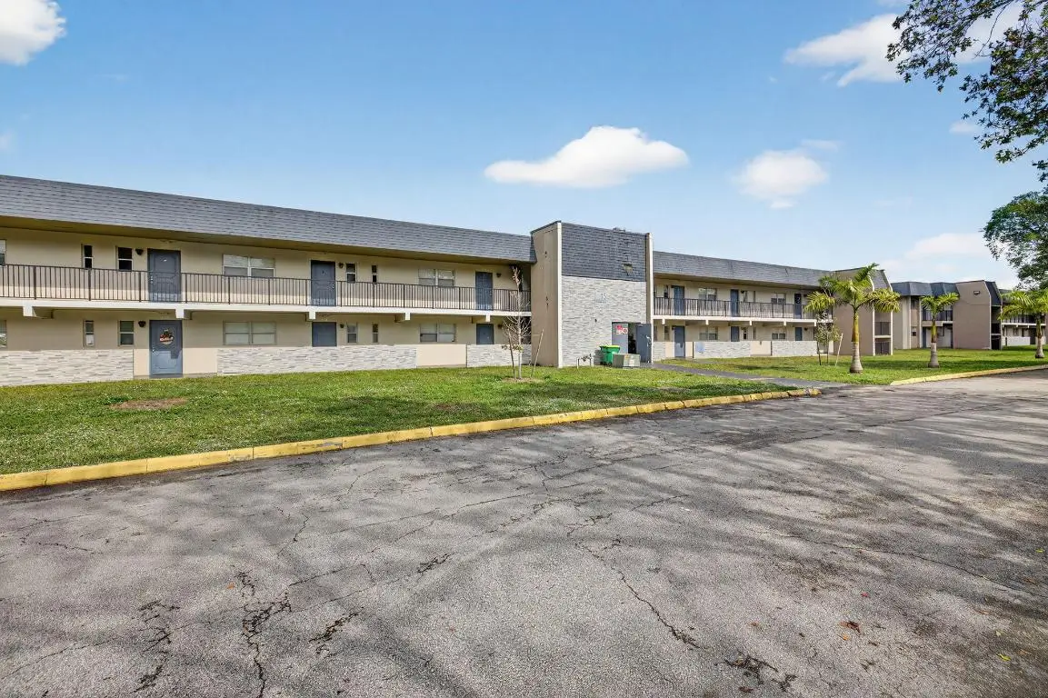 7925 Colony Circle S #203, Tamarac, FL 33321 - #1