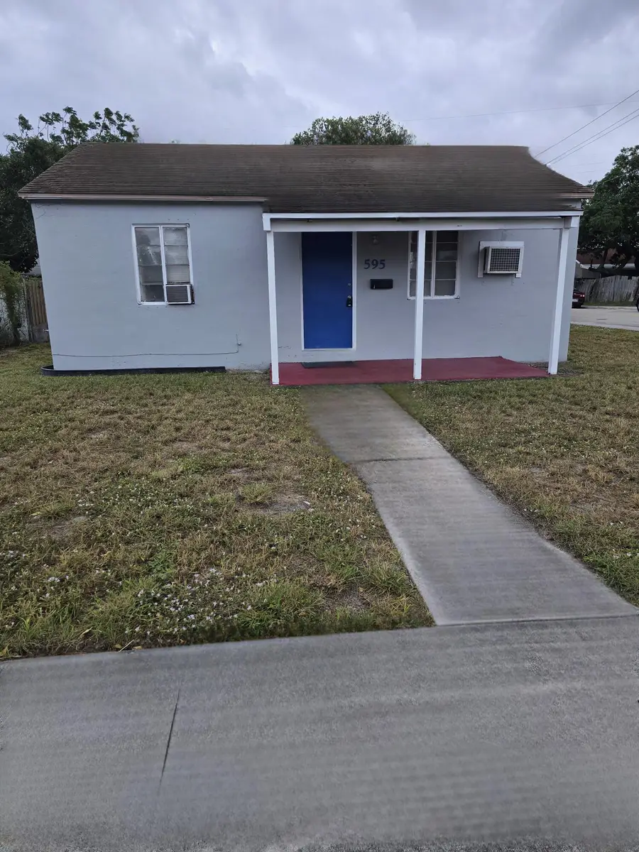 595 W 3rd Street, Riviera Beach, FL 33404 - #2