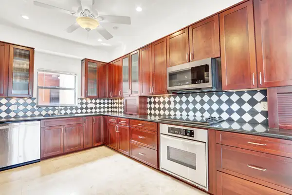 1640 Presidential Way #501, West Palm Beach, FL 33401