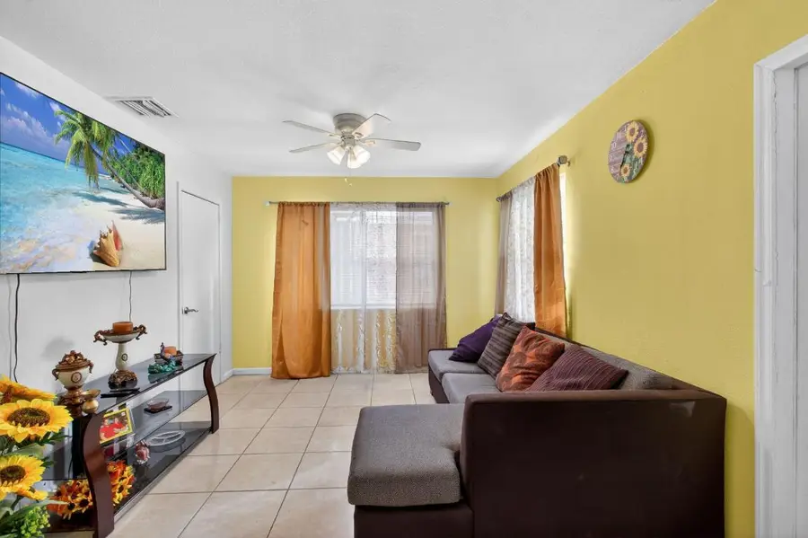 621 50th Street, West Palm Beach, FL 33407 - #3