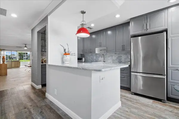 1395 SW 27th Avenue #103, Delray Beach, FL 33445