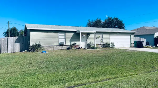 2013 SW Burman Lane, Port St Lucie, FL 34984