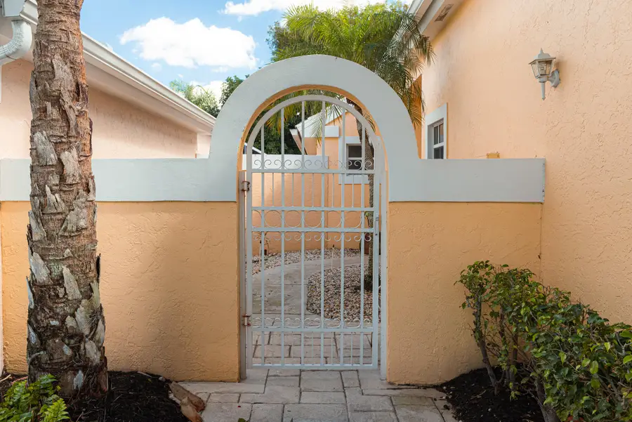 1100 Lytham Court, West Palm Beach, FL 33411 - #2