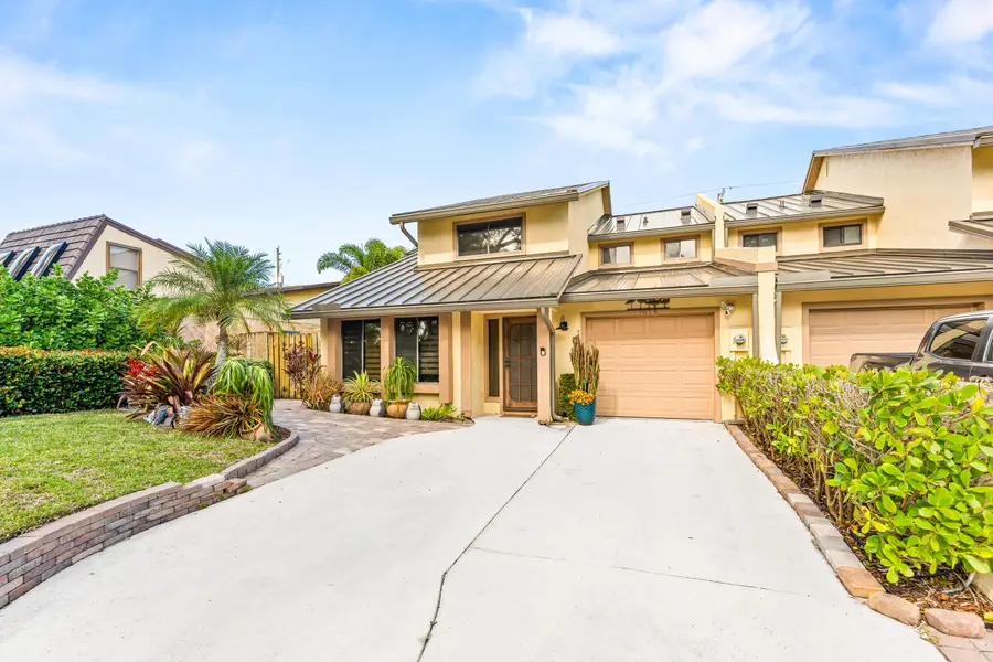 1075 Raintree Lane, Palm Beach Gardens, FL 33410 - #2