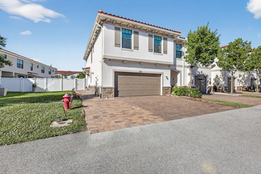 1011 Willow Place, Palm Beach Gardens, FL 33410 - #2