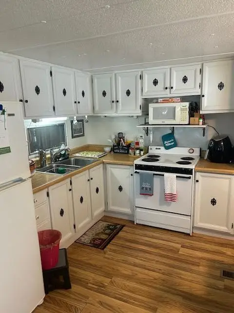 143 SE Easy Street, Stuart, FL 34994 - #2