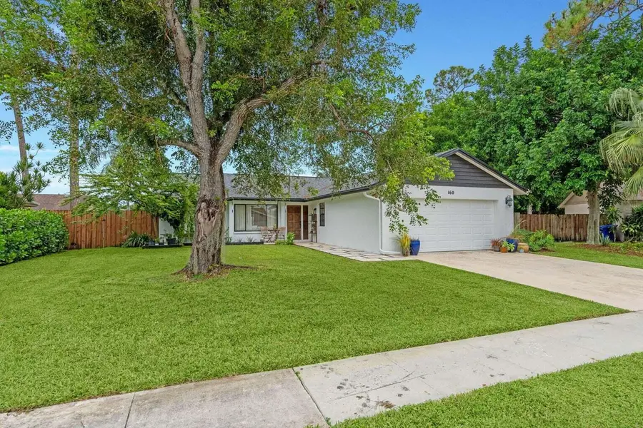 160 Parkwood Drive, Royal Palm Beach, FL 33411 - #2
