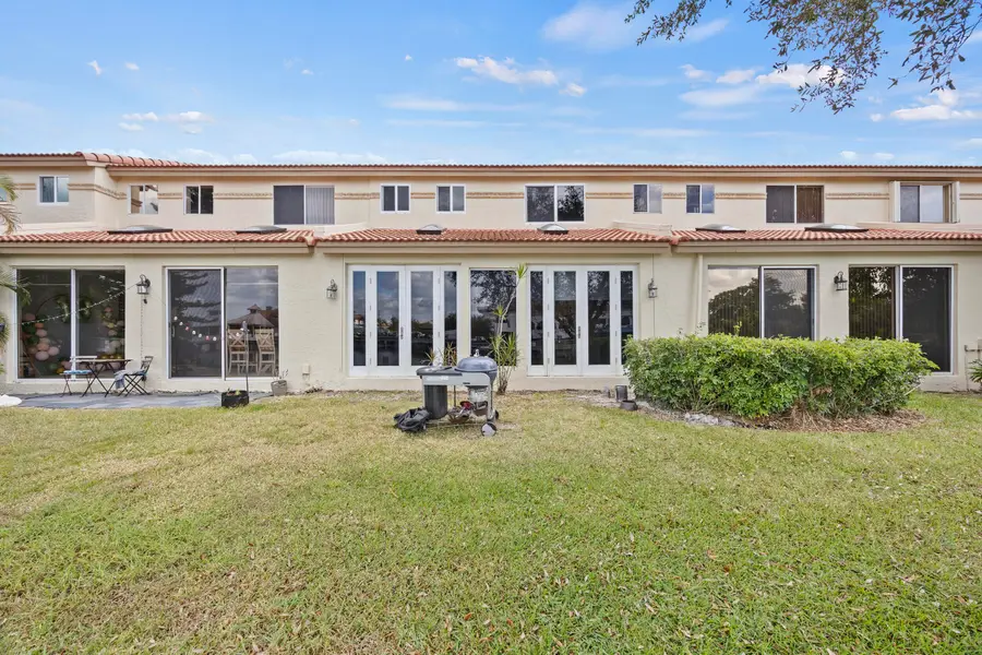 6822 Via Regina, Boca Raton, FL 33433 - #2