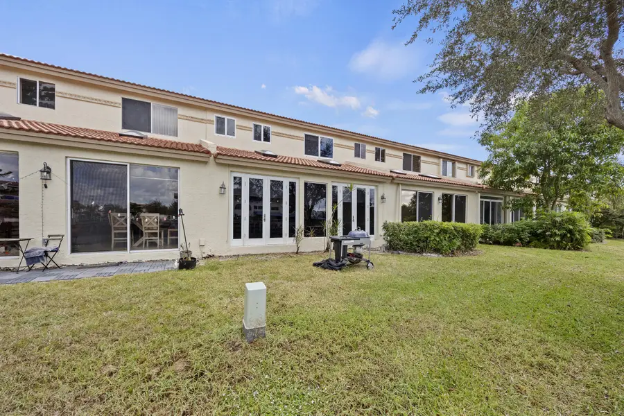 6822 Via Regina, Boca Raton, FL 33433 - #3