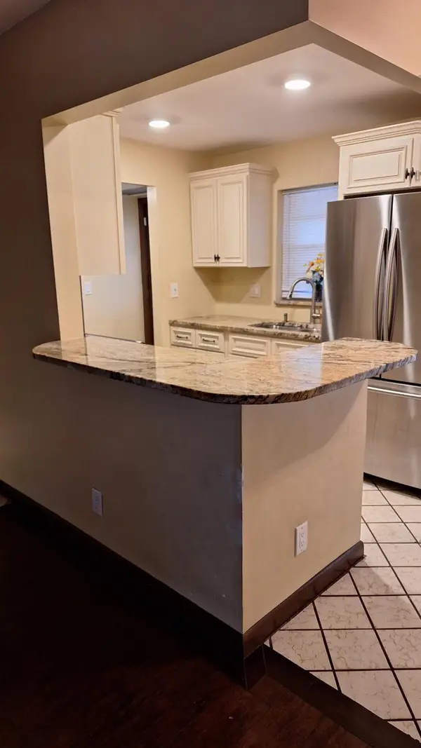 26 Golfs Edge B, West Palm Beach, FL 33417