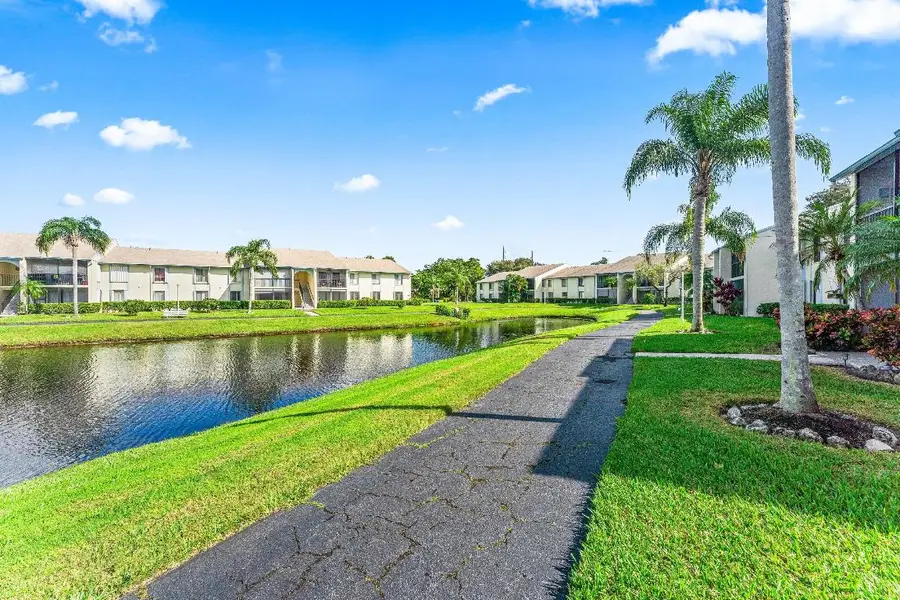 1117 Green Pine Boulevard #D2, West Palm Beach, FL 33409 - #2