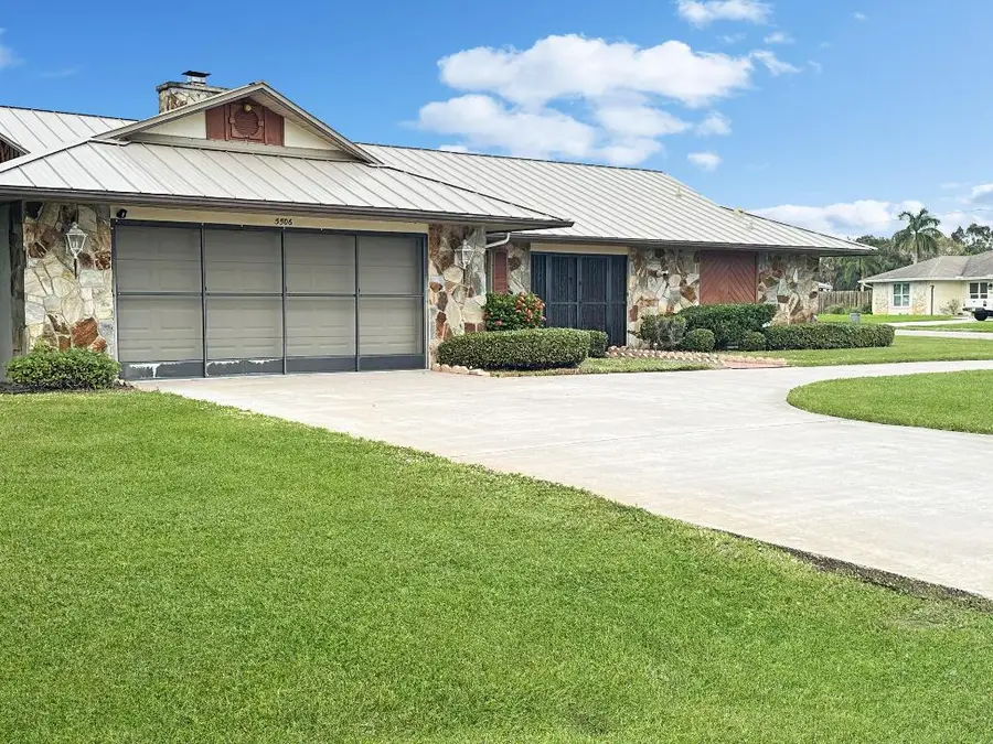5506 Echo Pines Circle W, Fort Pierce, FL 34951 - #2