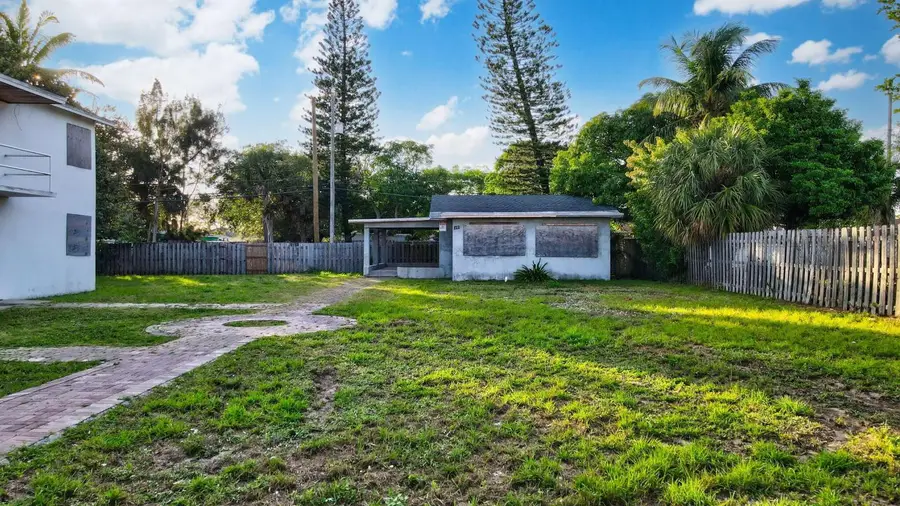 124/122 SW 8th Avenue, Delray Beach, FL 33444 - #3