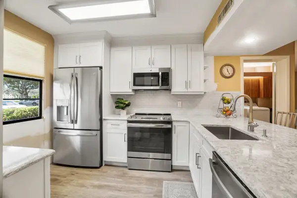 6061 Balboa Circle #102, Boca Raton, FL 33433