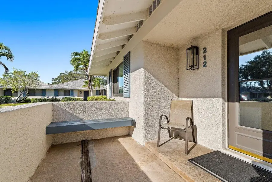 212 Club Drive, Palm Beach Gardens, FL 33418 - #2