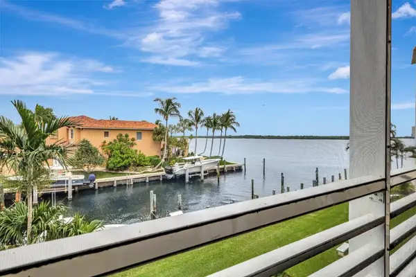 105 Paradise Harbour Boulevard #307, North Palm Beach, FL 33408