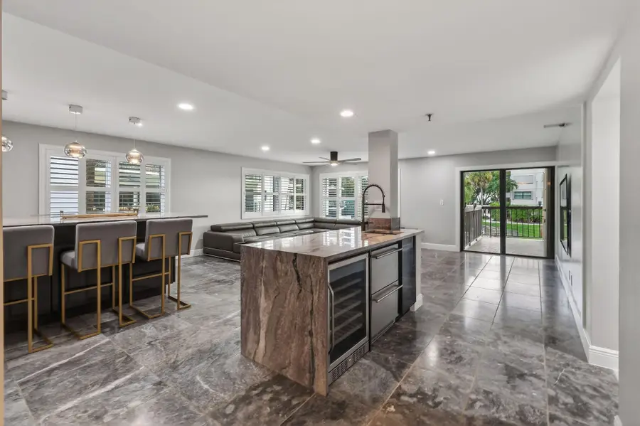 372 Golfview Road #201, North Palm Beach, FL 33408 - #3