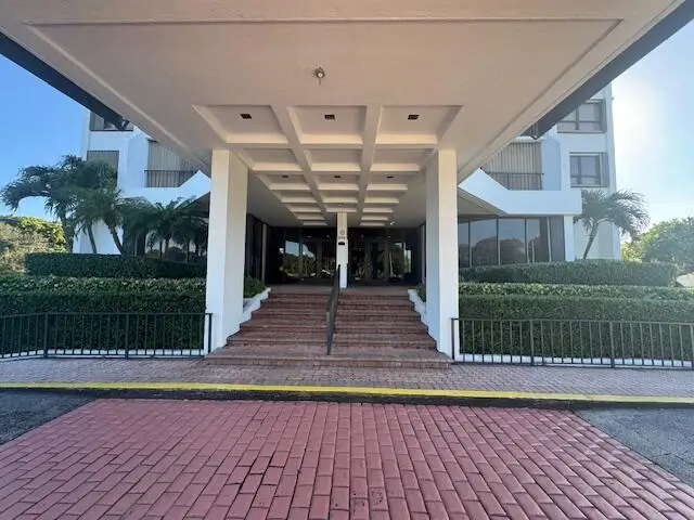 5600 N Flagler Drive #401, West Palm Beach, FL 33407 - #3