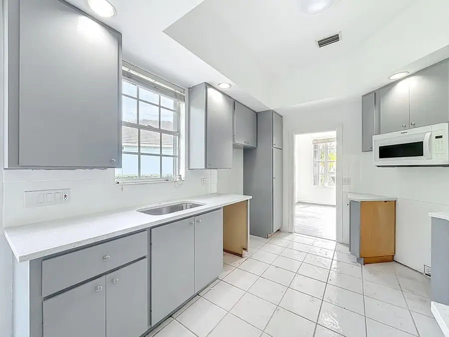 240 NW Bentley Circle, Port Saint Lucie, FL 34986 - #3