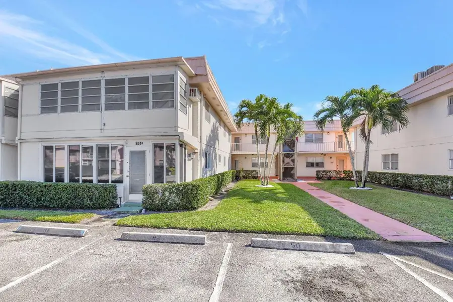 325 Saxony G, Delray Beach, FL 33446 - #2