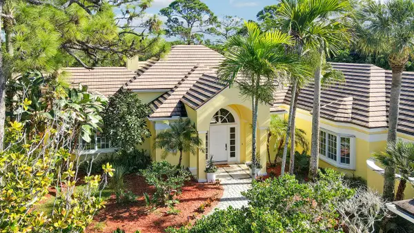 7107 SE Golfhouse Drive, Hobe Sound, FL 33455