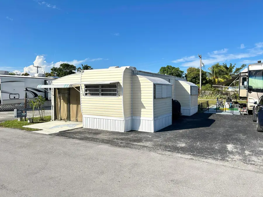 875 NE 48 Th St #Lot 179, Deerfield Beach, FL 33064 - #2