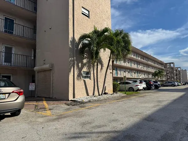 725 Lori Drive #107, Lake Worth, FL 33461