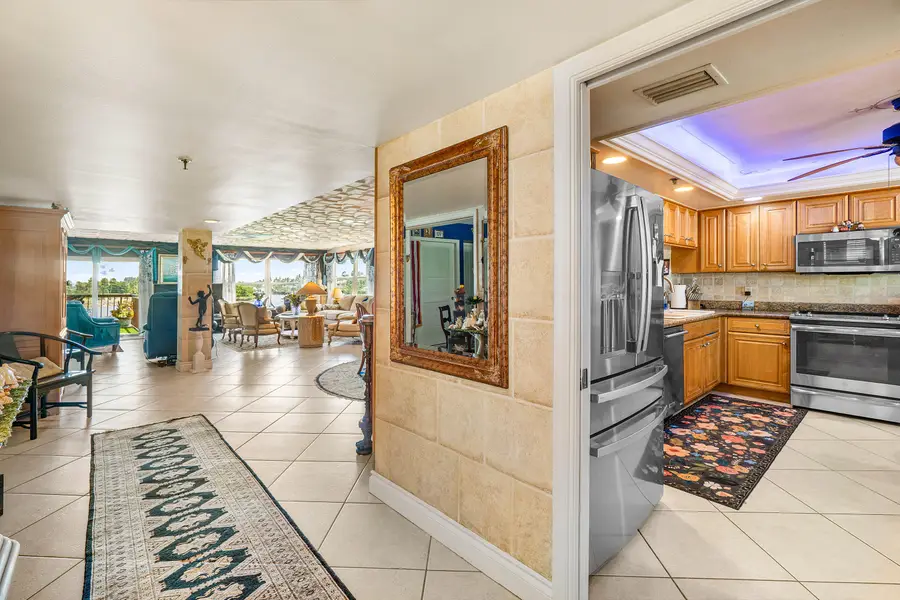 374 Golfview Road #205, North Palm Beach, FL 33408 - #3