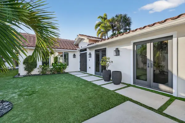 105 W Tarpon Lane, Jupiter, FL 33477