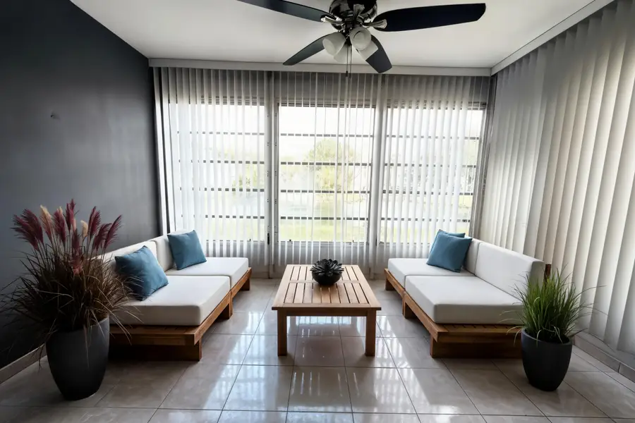 5041 W Oakland Park Boulevard #111, Lauderdale Lakes, FL 33313 - #3