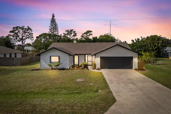 5310 Echo Pines Circle E, Fort Pierce, FL 34951