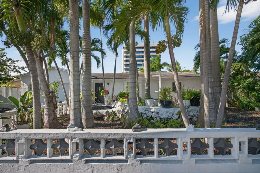 225 S Sequoia Drive, West Palm Beach, FL 33409 - #3