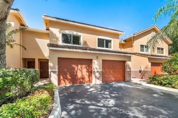 1100 Scotia Drive #105, Hypoluxo, FL 33462